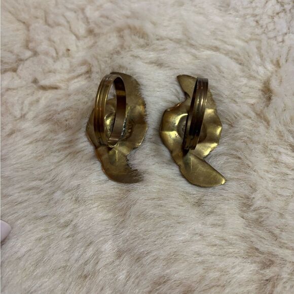 Vintage Anthropologie Brass Rose Napkin Rings set of 2 - Picture 3 of 5